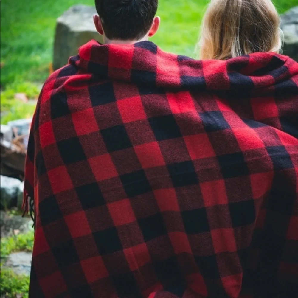 New🌟Free People-Faribault Buffalo Check Wool Throw Red and Black